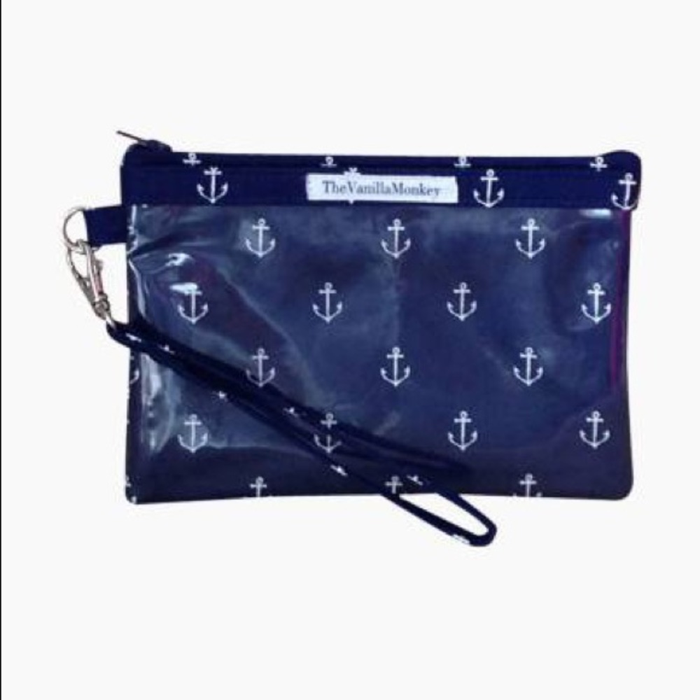 Wristlet with anchors